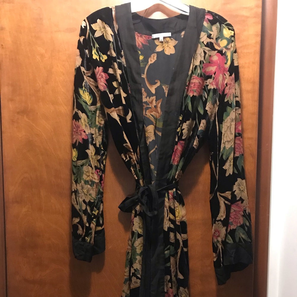 Dramatic floral velvet kimono